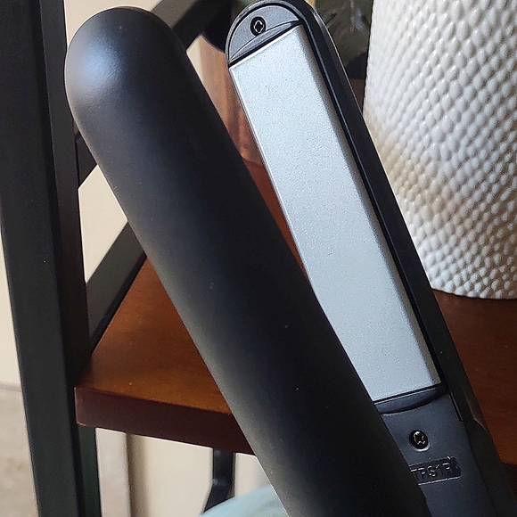 2PC BLACK DIGITAL FLATIRON SET WITH HAIR CLIPS - Picture 4 of 12